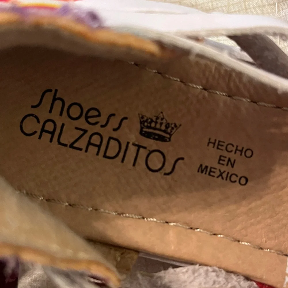 Multicolor Woven Women's Shoes - Picture 4 of 7
